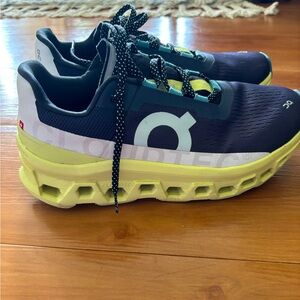 On Cloud Cloundmonster Shoes